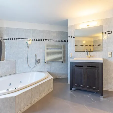 - 9 Im Appartementhaus Hafenriff Sassnitz