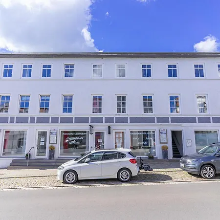 - 9 Im Appartementhaus Hafenriff Sassnitz