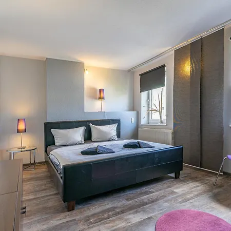 - 9 Im Appartementhaus Hafenriff