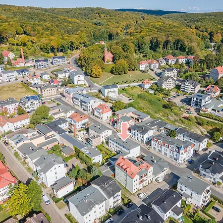 - 9 Im Appartementhaus Hafenriff